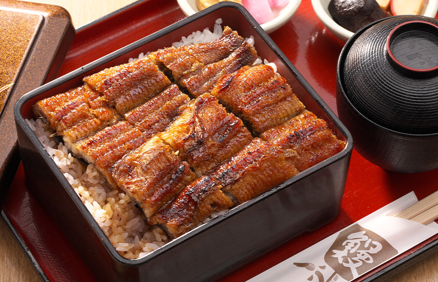 香ばしく焼き上げられた名物のうな重